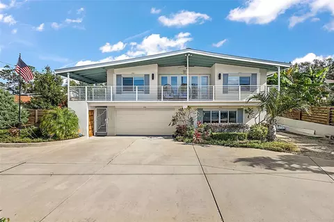 2255 S Lakeshore Dr, Clermont, FL 34711
