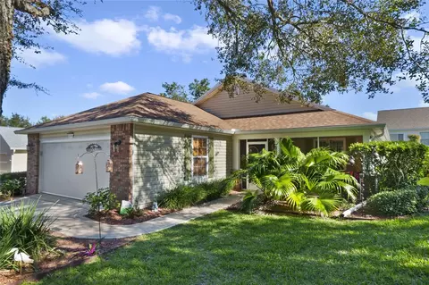 24946 Cranes Roost Cir, Leesburg, FL 34748