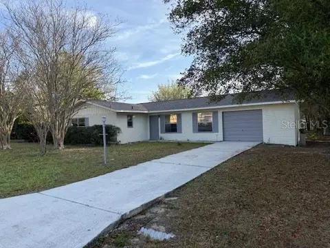 9303 Pine Ln, Ocala, FL 34472