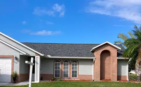 3638 Heron Dr, Melbourne, FL 32901 photo 1