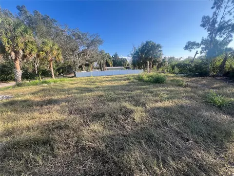 4820 Treasure Dr, New Port Richey, FL 34652