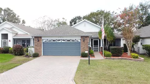 25001 Cranes Roost Cir, Leesburg, FL 34748