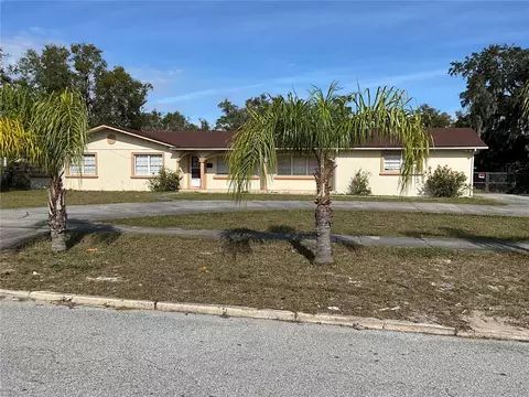 63 W Magnolia St, Apopka, FL 32703