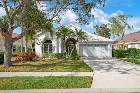5923 Sandstone Ave, Sarasota, FL 34243