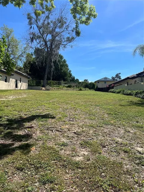 Forest Lane, Eustis, FL 32726