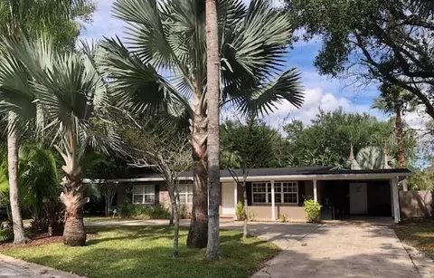 402 Satsuma Dr, Sanford, FL 32771
