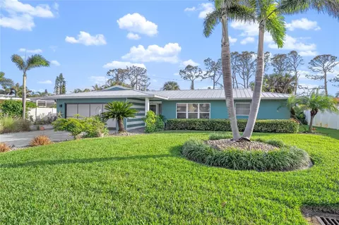 405 Sunset Dr, Venice, FL 34285
