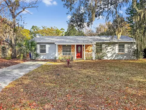 540 Fern Ave, Tavares, FL 32778