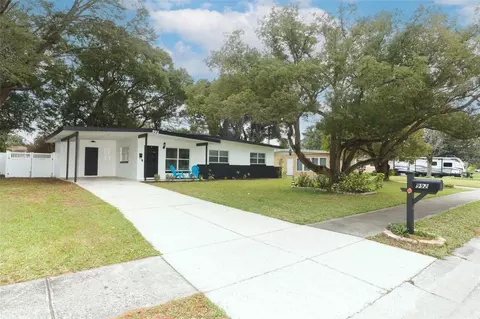 992 Carnation Dr, Winter Park, FL 32792
