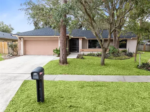 823 Haulover Dr, Altamonte Springs, FL 32714