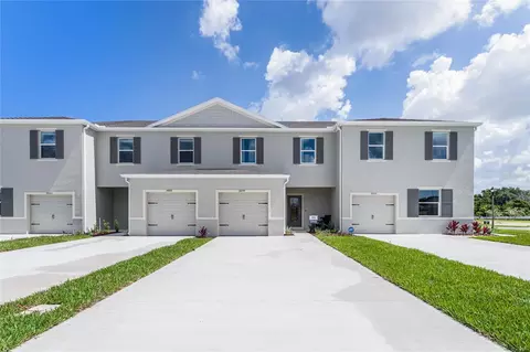 3332 Private Oak Dr, Apopka, FL 32703