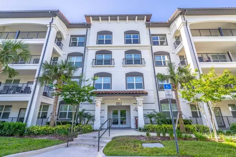 4012 Breakview Dr #405, Orlando, FL 32819