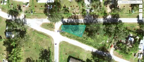 Minor Avenue, Bowling Green, FL 33834
