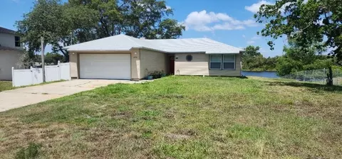 2700 Hoover Dr, Deltona, FL 32738