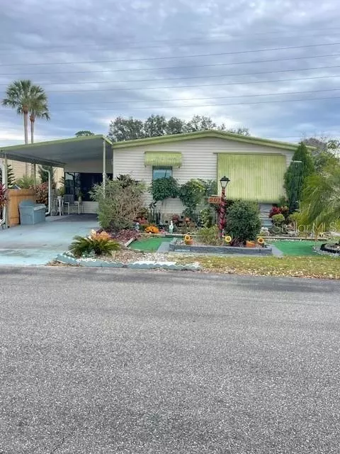 201 Meadow Lark Dr, Osteen, FL 32764