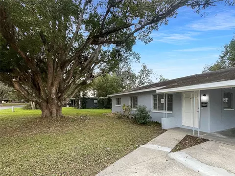 907 N Palm Dr, Plant City, FL 33563
