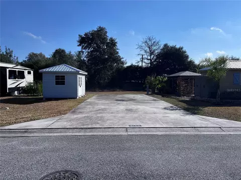 3195 NE 101st Ter, Silver Springs, FL 34488