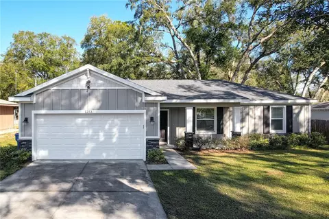 1253 15th St, Orange City, FL 32763