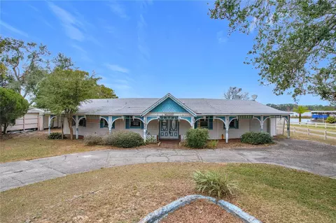 31316 Saunders Dr, Tavares, FL 32778