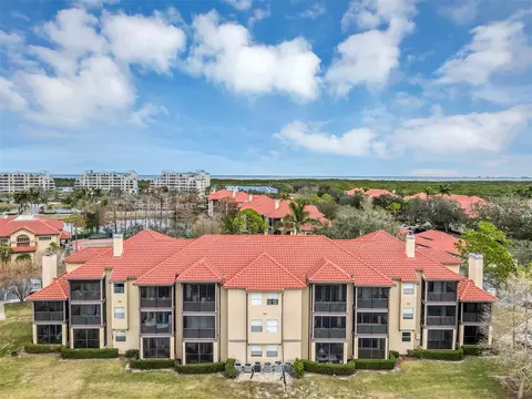 2400 Feather Sound Dr #613, Clearwater, FL 33762