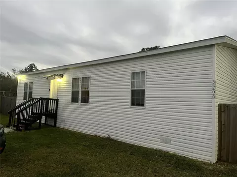 2706 10th St, Orlando, FL 32820