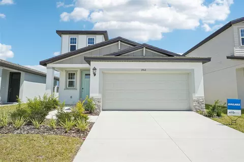 3912 Radiant Mountain Dr, Plant City, FL 33565