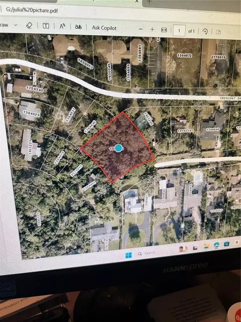 E Julia Avenue E, Mount Dora, FL 32757