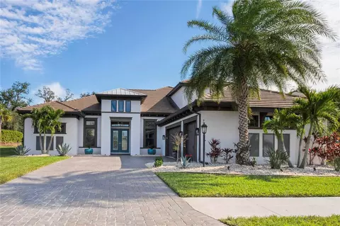 9044 Luna Ln, Sarasota, FL 34241