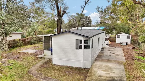 354 Center Dr, Deland, FL 32724
