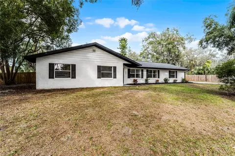 200 Florida Ave, Geneva, FL 32732
