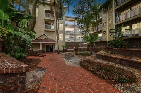 1000 W Horatio St #312, Tampa, FL 33606
