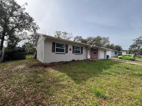 990 Liskeard Ave, Orange City, FL 32763