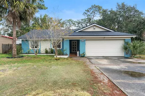 905 Suwannee Dr, Apopka, FL 32703