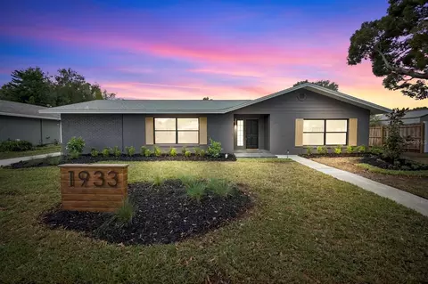 1933 Winnebago Trl, Fern Park, FL 32730