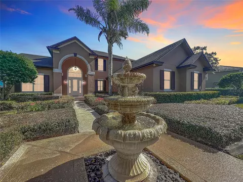 632 Long Lake Dr, Oviedo, FL 32765