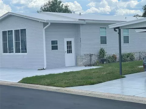 3105 Beaver Creek Dr, Wesley Chapel, FL 33543