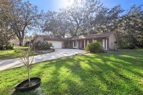 847 Lake Charm Dr, Oviedo, FL 32765