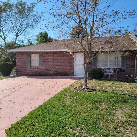 1420 Thousand Roses Dr S, Lake Wales, FL 33853