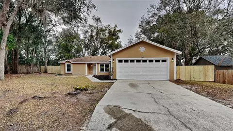 706 Old Creek Ct, Sanford, FL 32773