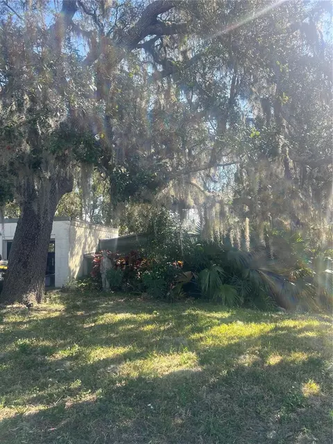 693 Chestnut St, Clermont, FL 34711