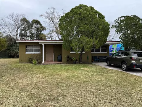 110 Country Club Cir, Sanford, FL 32771