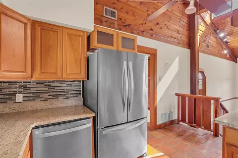 Kitchen - 26225 Pitts Rd, Eustis, FL 32736 photo 4 of 5