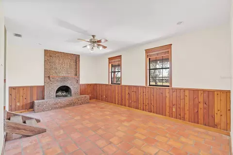 Living - 26225 Pitts Rd, Eustis, FL 32736 photo 6 of 8
