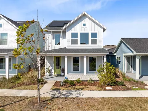 3026 Voyager Ave, Saint Cloud, FL 34771