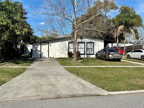 7833 Acadian Dr, Orlando, FL 32822