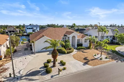 818 Golf Island Dr, Apollo Beach, FL 33572