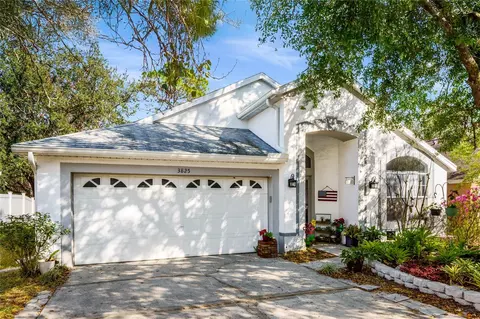 3825 Pickwick Dr, Orlando, FL 32817