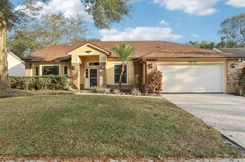 5247 Secluded Oaks Dr, Orlando, FL 32812