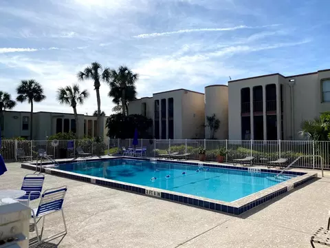 516 Orange Dr #17, Altamonte Springs, FL 32701