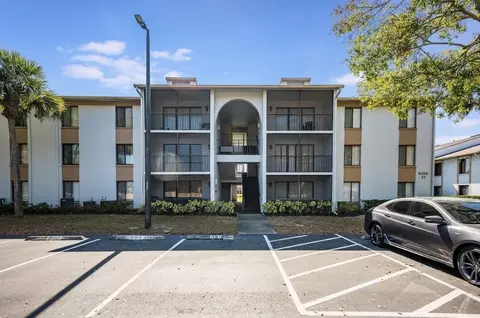 8215 Sun Spring Cir #32, Orlando, FL 32825